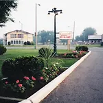 Candlelight Inn